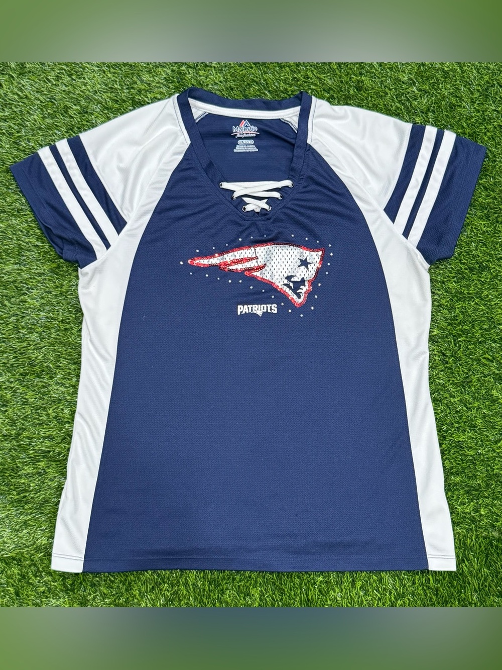 Majestic Fan Fashion Women's New England Patriots Lace-Up V-Neck Jersey Shirt XL